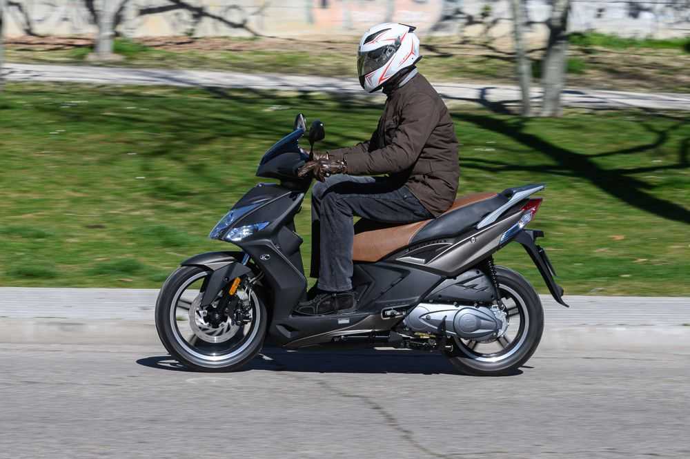 50cc Mopeds: Affordable, Efficient Urban Transportation Solution